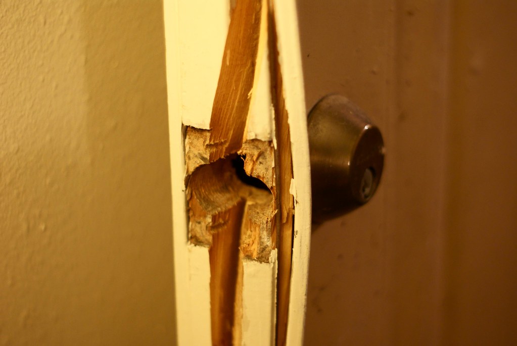 brokendoorlock - Emergency Locksmith Majura
